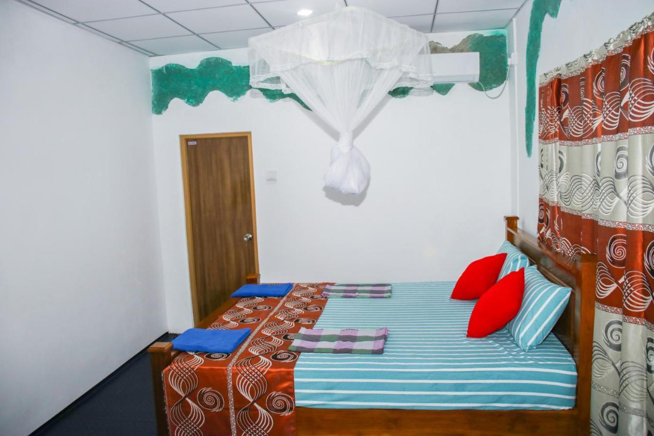 Sigiri Sandilu Homestay Сигирия Екстериор снимка